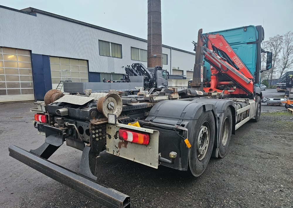 Mercedes-Benz Actros 2543• Euro 6 • 6x2 • HAKOWIEC HYVA 20.53 S • Żuraw FASSI F110M • NOWY Silnik!-Przebieg po wymianie silnika: 124.000 km - Hook lift truck, Crane truck: picture 2 Mercedes-Benz Actros 2543• Euro 6 • 6x2 • HAKOWIEC HYVA 20.53 S • Żuraw FASSI F110M • NOWY Silnik!-Przebieg po wymianie silnika: 124.000 km - Hook lift truck, Crane truck: picture 2