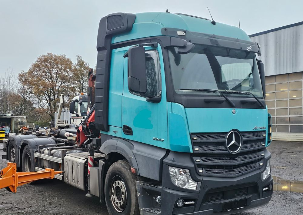Mercedes-Benz Actros 2543• Euro 6 • 6x2 • HAKOWIEC HYVA 20.53 S • Żuraw FASSI F110M • NOWY Silnik!-Przebieg po wymianie silnika: 124.000 km - Hook lift truck, Crane truck: picture 4 Mercedes-Benz Actros 2543• Euro 6 • 6x2 • HAKOWIEC HYVA 20.53 S • Żuraw FASSI F110M • NOWY Silnik!-Przebieg po wymianie silnika: 124.000 km - Hook lift truck, Crane truck: picture 4
