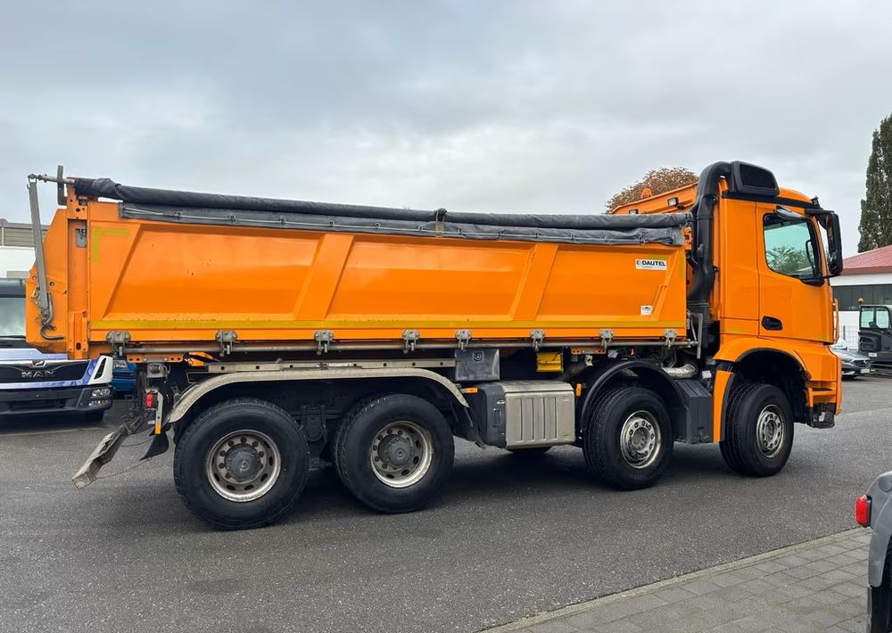 Tipper Mercedes-Benz Arocs 3248 8x4 – wywrotka trójstronna Dautel, Bordmatik,233 539 km: picture 6