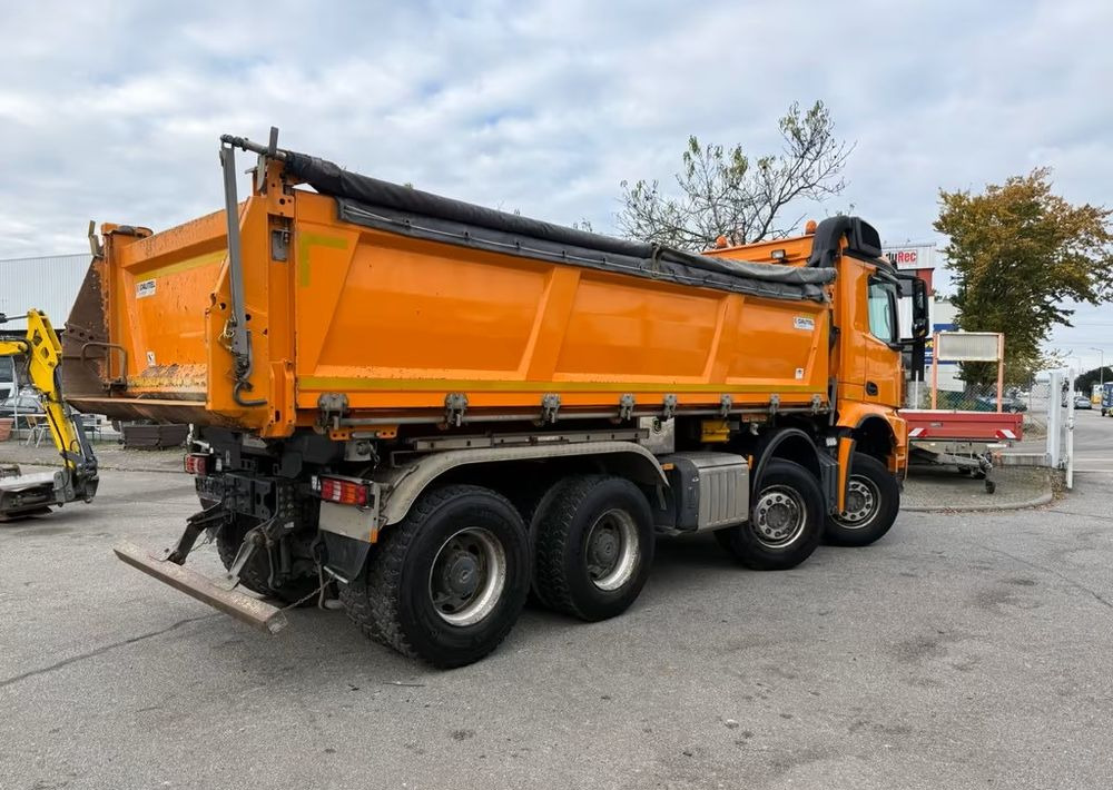 Tipper Mercedes-Benz Arocs 3248 8x4 – wywrotka trójstronna Dautel, Bordmatik,233 539 km: picture 16