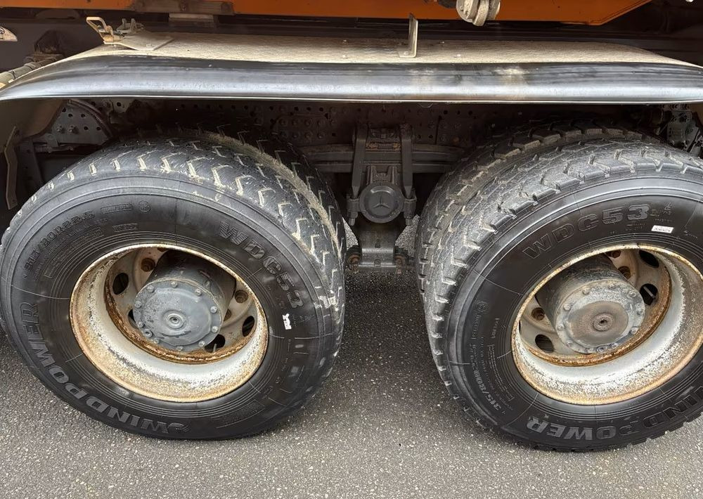 Tipper Mercedes-Benz Arocs 3248 8x4 – wywrotka trójstronna Dautel, Bordmatik,233 539 km: picture 9