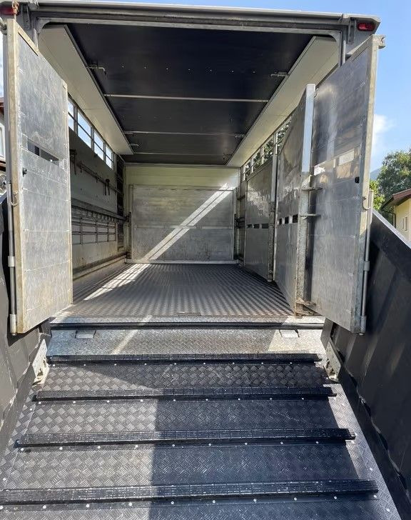 Scania P280 4x2 – Pojazd do przewozu zwierząt VIEHFAHRZEUG / jednopoziomowy – 171.000 km!! – Euro 5 leasing Scania P280 4x2 – Pojazd do przewozu zwierząt VIEHFAHRZEUG / jednopoziomowy – 171.000 km!! – Euro 5: picture 9 Scania P280 4x2 – Pojazd do przewozu zwierząt VIEHFAHRZEUG / jednopoziomowy – 171.000 km!! – Euro 5 leasing Scania P280 4x2 – Pojazd do przewozu zwierząt VIEHFAHRZEUG / jednopoziomowy – 171.000 km!! – Euro 5: picture 9