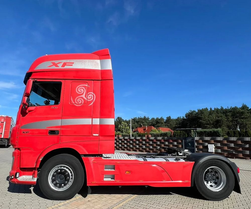 DAF XF 530 Super Space Cab | RETARDER | KLIMATYZACJA | EURO 6 | 2018 | 530 000 km - Tractor unit: picture 2 DAF XF 530 Super Space Cab | RETARDER | KLIMATYZACJA | EURO 6 | 2018 | 530 000 km - Tractor unit: picture 2