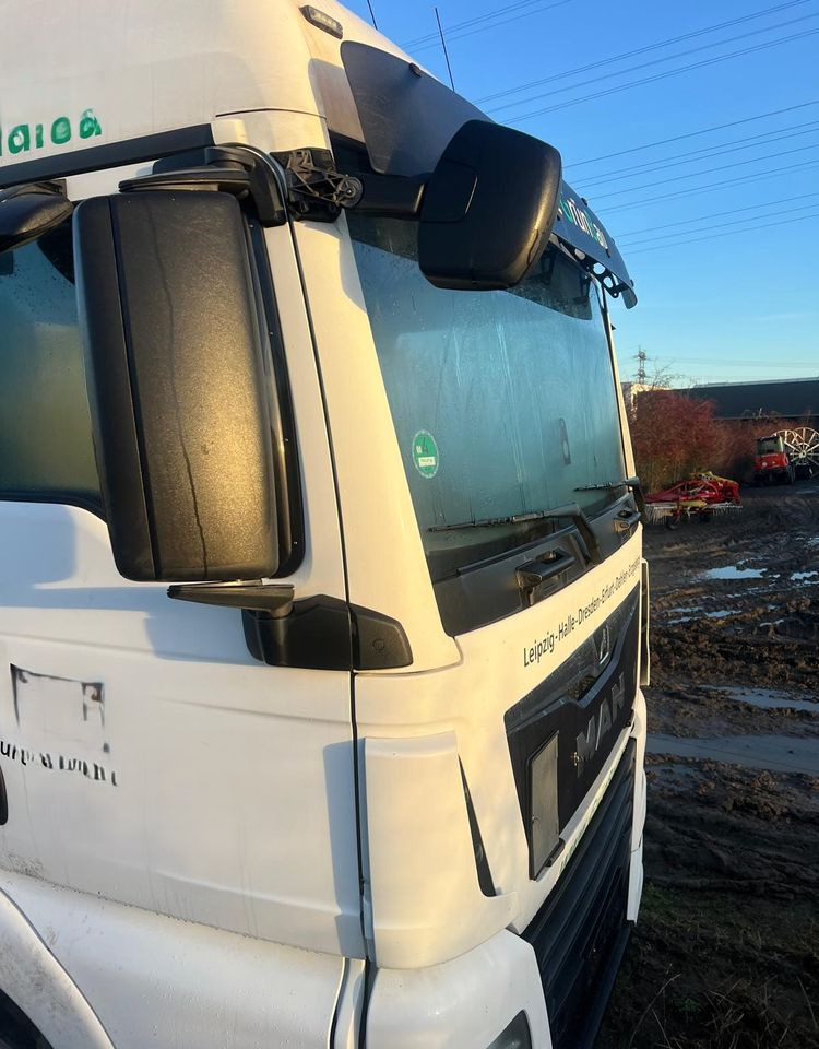 MAN TGX 500 KM (2017) / EURO 6 + Naczepa wywrotka 3-osiowa CARNEHL (2021) / oś podnoszona - Tractor unit, Tipper semi-trailer: picture 3 MAN TGX 500 KM (2017) / EURO 6 + Naczepa wywrotka 3-osiowa CARNEHL (2021) / oś podnoszona - Tractor unit, Tipper semi-trailer: picture 3