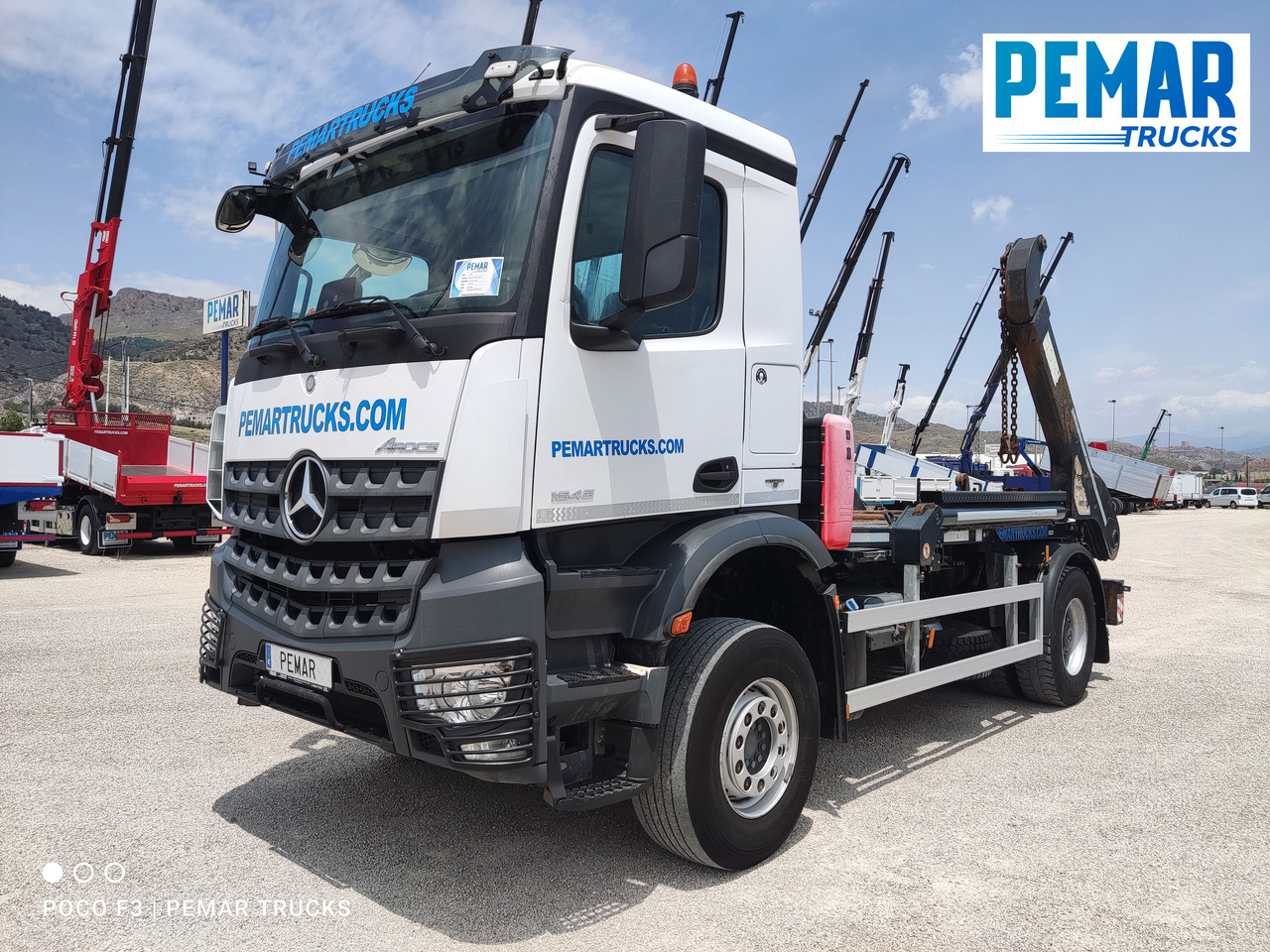 MERCEDES-BENZ AROCS 1845 PORTACONTENEDOR CADENA - Skip loader truck: picture 2 MERCEDES-BENZ AROCS 1845 PORTACONTENEDOR CADENA - Skip loader truck: picture 2