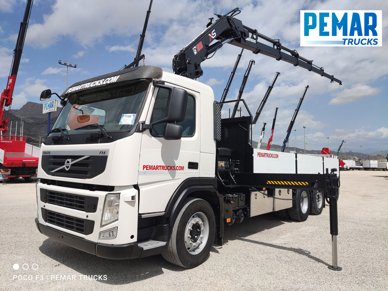 VOLVO FM 330 6X2 GRUA CAJA FIJA - Dropside/ Flatbed truck, Crane truck: picture 1 VOLVO FM 330 6X2 GRUA CAJA FIJA - Dropside/ Flatbed truck, Crane truck: picture 1