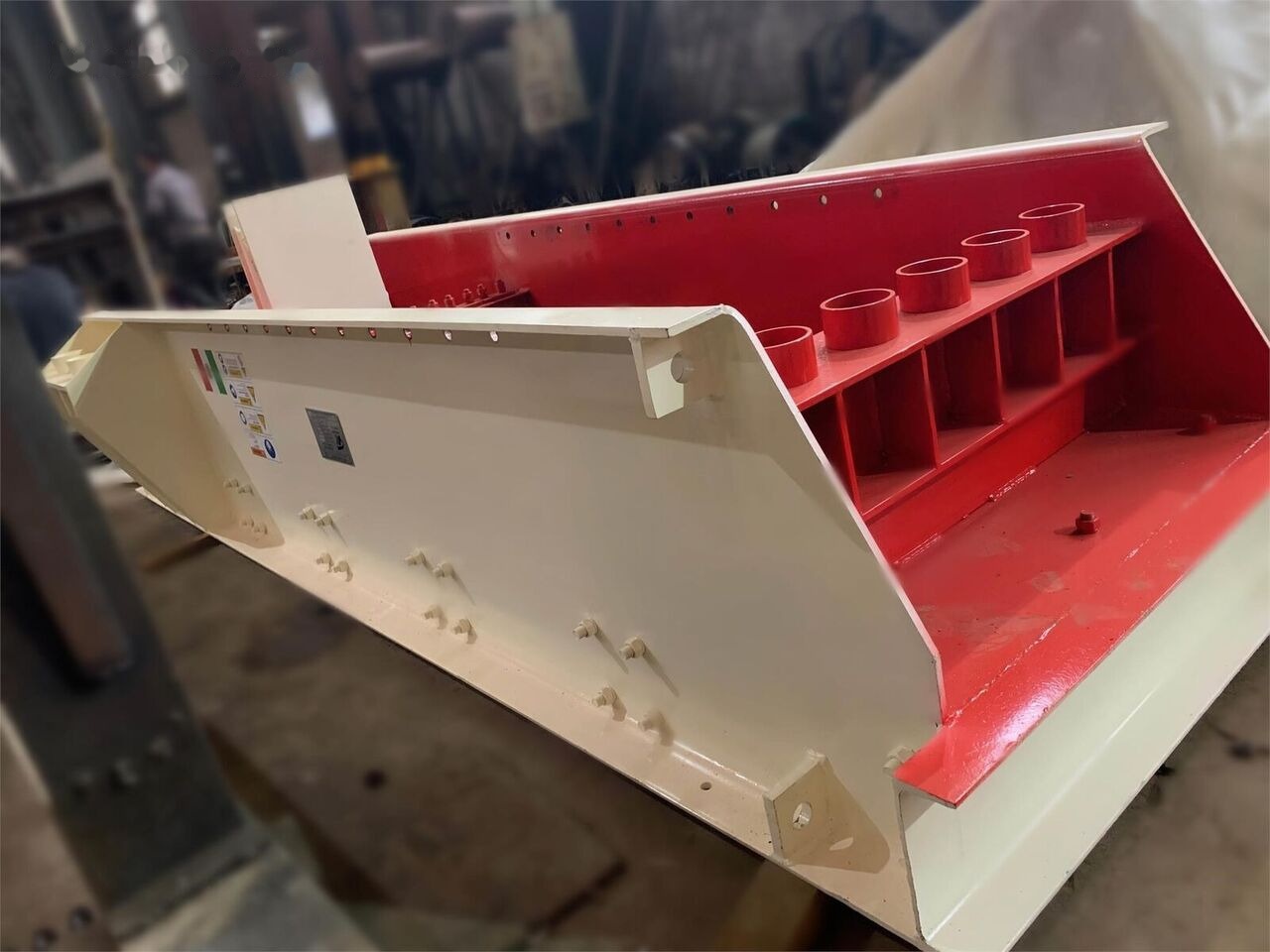 Kinglink ZSW380X96 Grizzly Vibrating Feeder - Mining machinery: picture 1 Kinglink ZSW380X96 Grizzly Vibrating Feeder - Mining machinery: picture 1