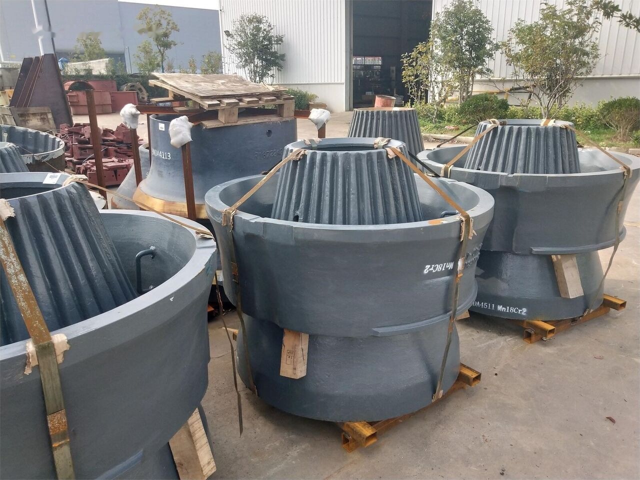 BOWL/CONCAVE/MANTLE/SPARE PARTS KINGLINK for Sandvik crushing plant - Spare parts: picture 3 BOWL/CONCAVE/MANTLE/SPARE PARTS KINGLINK for Sandvik crushing plant - Spare parts: picture 3
