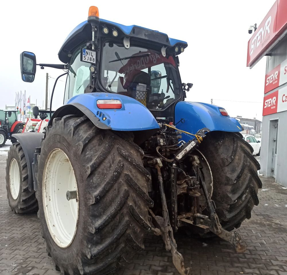 New Holland T7260 - Farm tractor: picture 5 New Holland T7260 - Farm tractor: picture 5