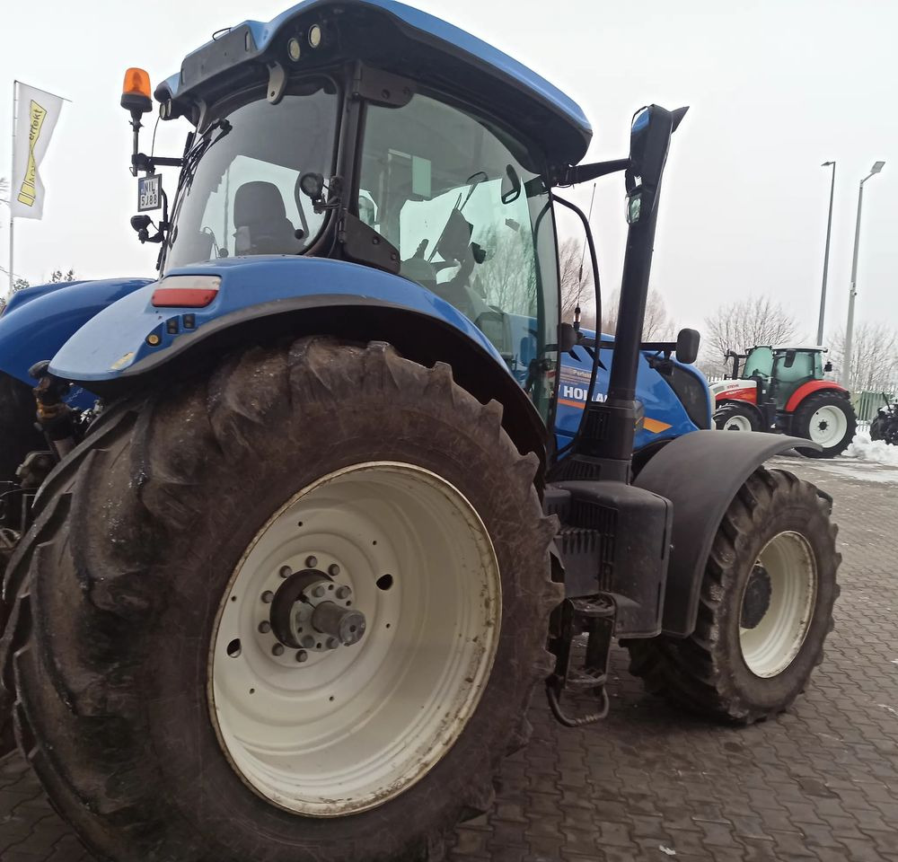 New Holland T7260 - Farm tractor: picture 4 New Holland T7260 - Farm tractor: picture 4