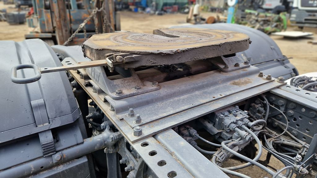 JOST JSK 37C185 Ζ1 - Fifth wheel coupling for Truck: picture 4 JOST JSK 37C185 Ζ1 - Fifth wheel coupling for Truck: picture 4