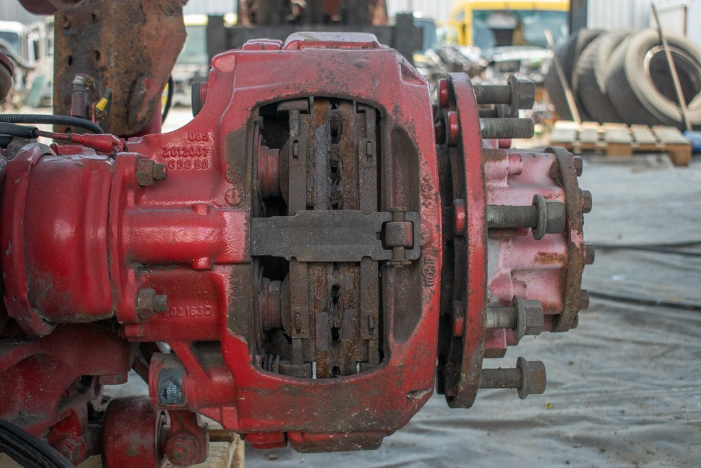 MAN TGX - PASSENGER - Brake caliper for Truck: picture 1 MAN TGX - PASSENGER - Brake caliper for Truck: picture 1