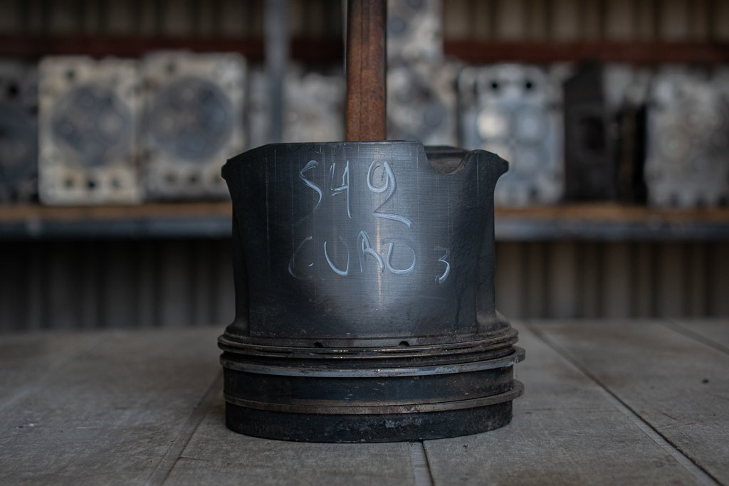 MERCEDES-BENZ ACTROS 8 CYLINDER WITH ENGINE CODE OM542 - EURO V - Connecting rod for Truck: picture 3 MERCEDES-BENZ ACTROS 8 CYLINDER WITH ENGINE CODE OM542 - EURO V - Connecting rod for Truck: picture 3