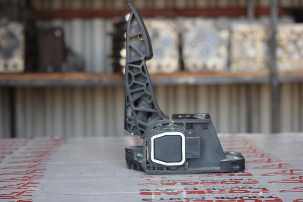 MERCEDES-BENZ ACTROS MP4 - Pedal for Truck: picture 3 MERCEDES-BENZ ACTROS MP4 - Pedal for Truck: picture 3