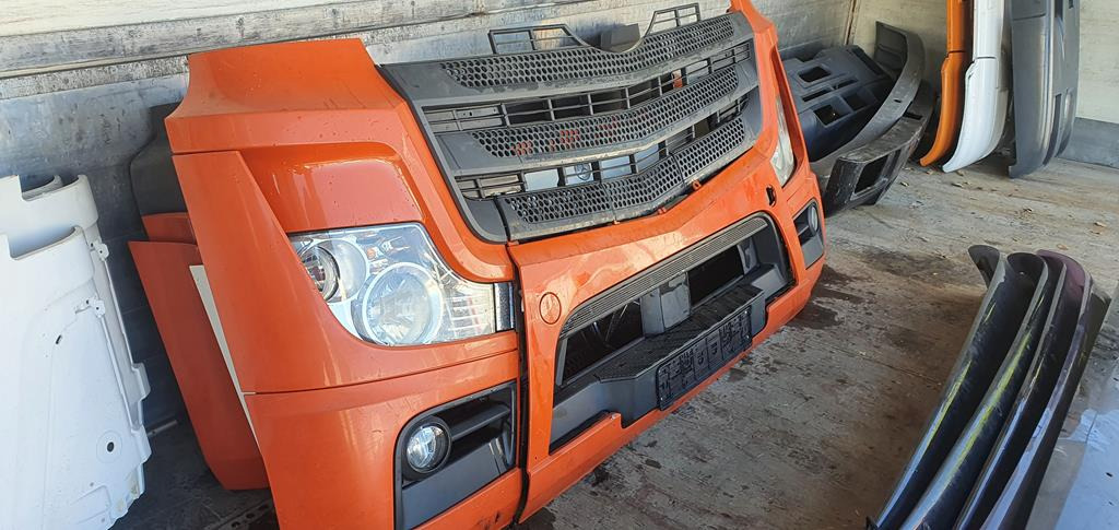 MERCEDES-BENZ ACTROS MP4 - Bumper for Truck: picture 3 MERCEDES-BENZ ACTROS MP4 - Bumper for Truck: picture 3