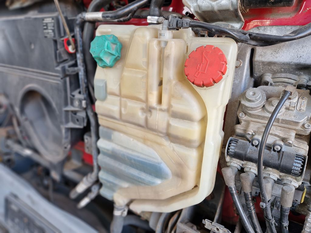 MERCEDES-BENZ ATEGO 2 - A 970 500 03 49 - Expansion tank for Truck: picture 3 MERCEDES-BENZ ATEGO 2 - A 970 500 03 49 - Expansion tank for Truck: picture 3