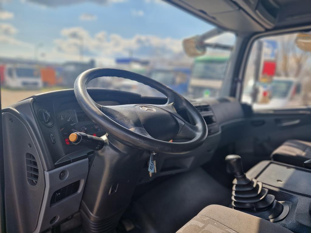 MERCEDES-BENZ ATEGO 816 - Curtain side truck: picture 3 MERCEDES-BENZ ATEGO 816 - Curtain side truck: picture 3