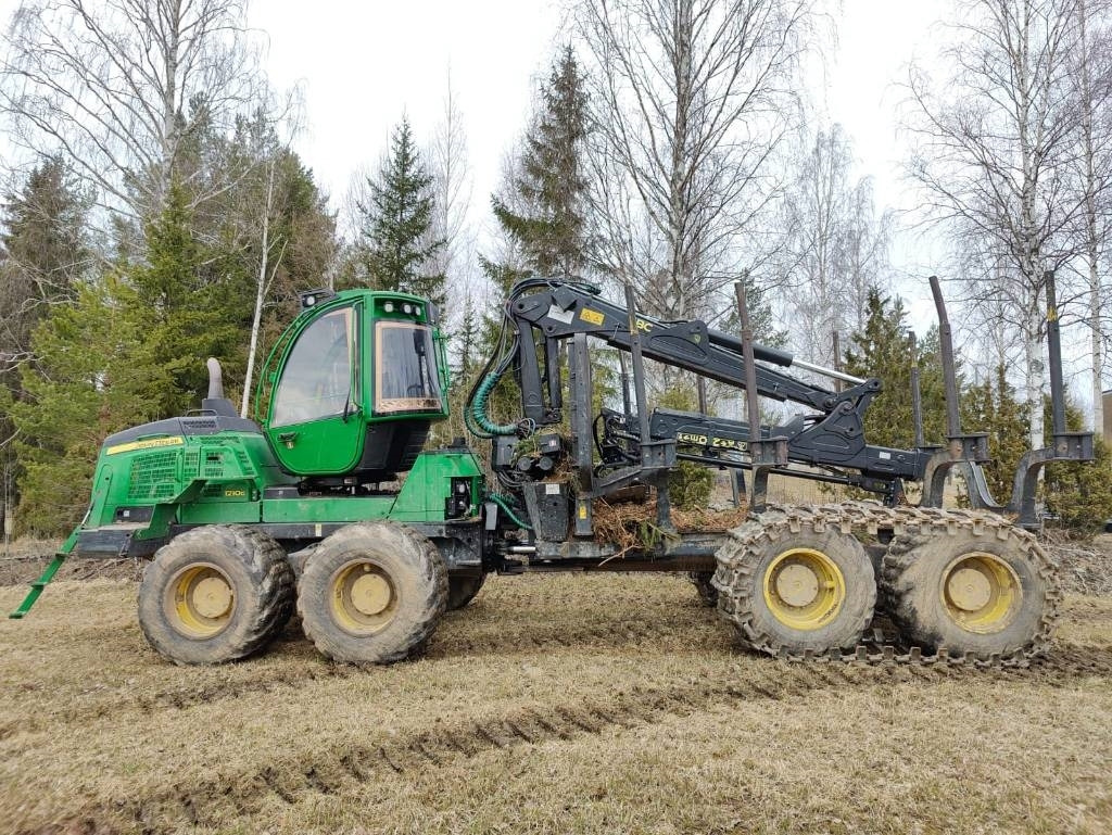 John Deere 1210 G - Forwarder: picture 2 John Deere 1210 G - Forwarder: picture 2