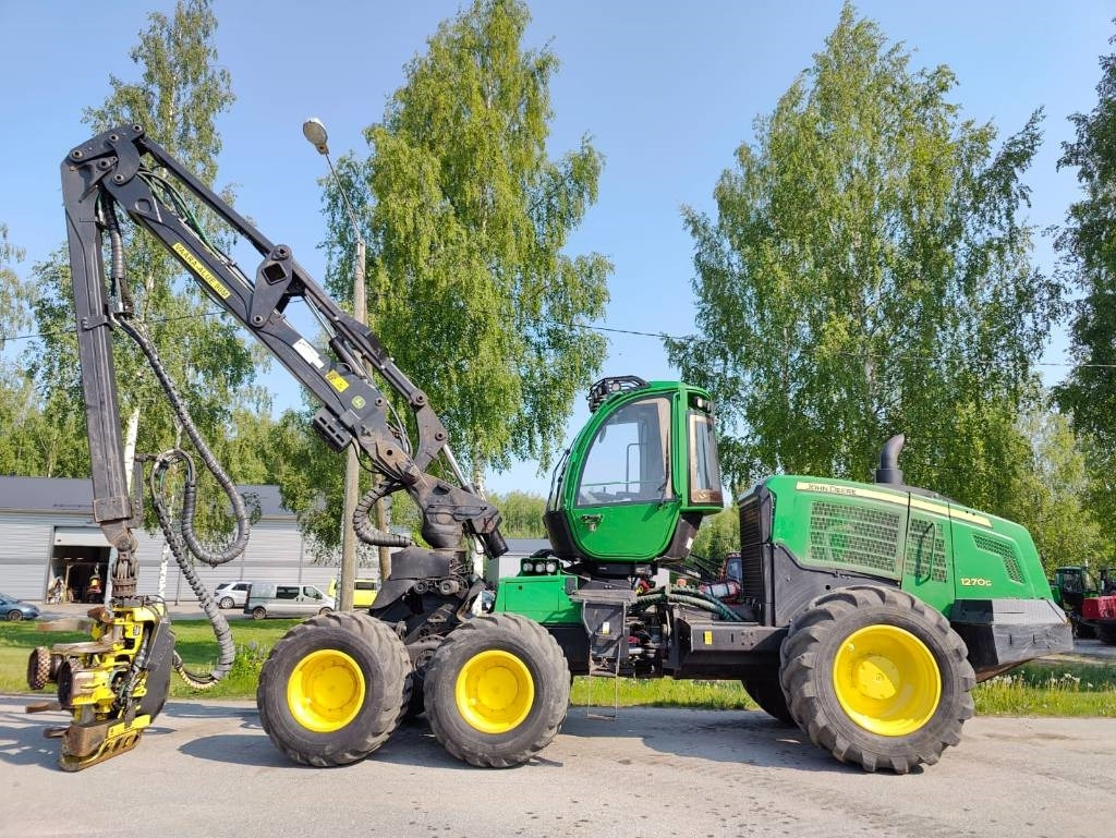 John Deere 1270 G - Forestry harvester: picture 2 John Deere 1270 G - Forestry harvester: picture 2