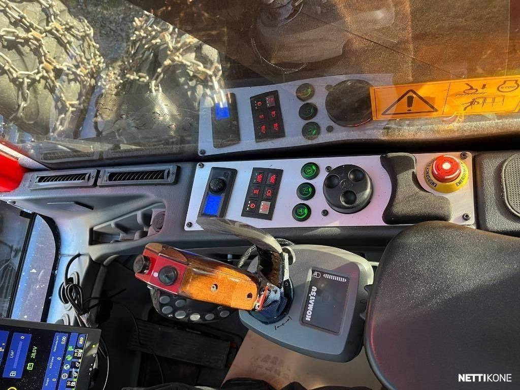 Forestry harvester Komatsu 901: picture 12