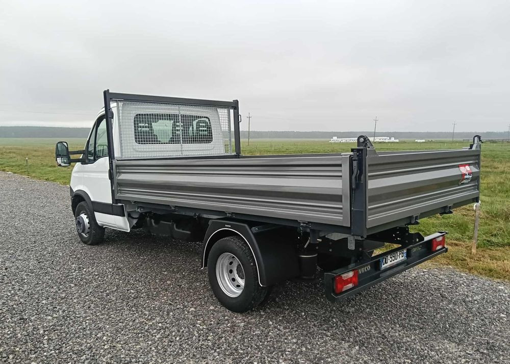 Iveco 35C13, 35C14, 35C15, 35C17, 70C17 - Tipper van: picture 5 Iveco 35C13, 35C14, 35C15, 35C17, 70C17 - Tipper van: picture 5