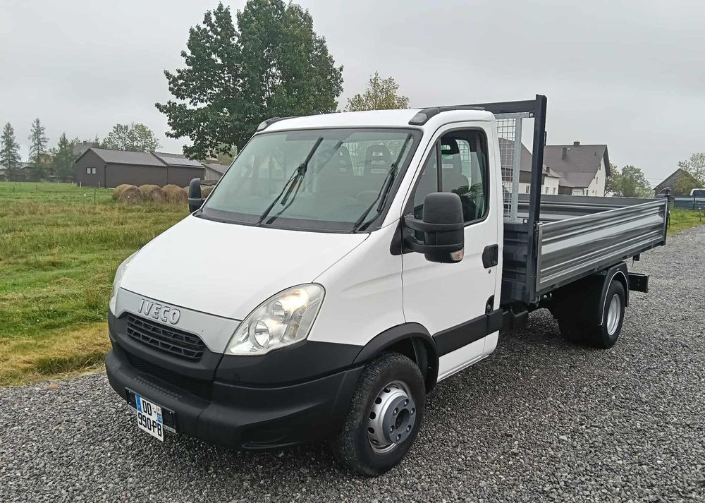 Iveco 35C13, 35C14, 35C15, 35C17, 70C17 - Tipper van: picture 3 Iveco 35C13, 35C14, 35C15, 35C17, 70C17 - Tipper van: picture 3