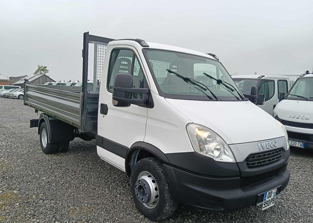 Iveco 35C13, 35C14, 35C15, 35C17, 70C17 - Tipper van: picture 2 Iveco 35C13, 35C14, 35C15, 35C17, 70C17 - Tipper van: picture 2