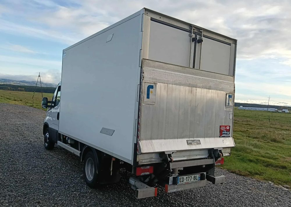 Iveco DAILY 35C15,35C14,35C13,35C12 - Refrigerated delivery van: picture 5 Iveco DAILY 35C15,35C14,35C13,35C12 - Refrigerated delivery van: picture 5