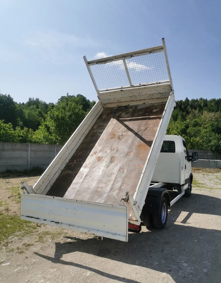 Iveco Daily 35C15 Kiper 3.0 - 150KM wywrotka Hak Bliźniak blokada mostu Klima - Tipper van: picture 4 Iveco Daily 35C15 Kiper 3.0 - 150KM wywrotka Hak Bliźniak blokada mostu Klima - Tipper van: picture 4