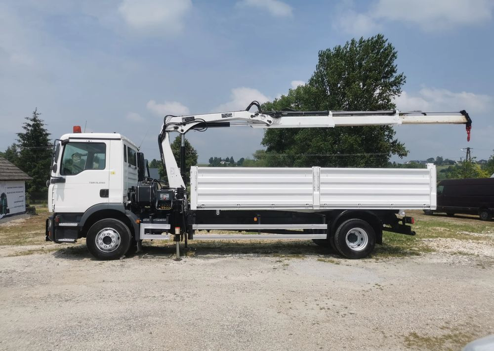 MAN TGM 15.240 Żuraw HDS HIAB + kiper wywrotka + Płyta czołowa Mały przebieg Klima - Tipper: picture 2 MAN TGM 15.240 Żuraw HDS HIAB + kiper wywrotka + Płyta czołowa Mały przebieg Klima - Tipper: picture 2