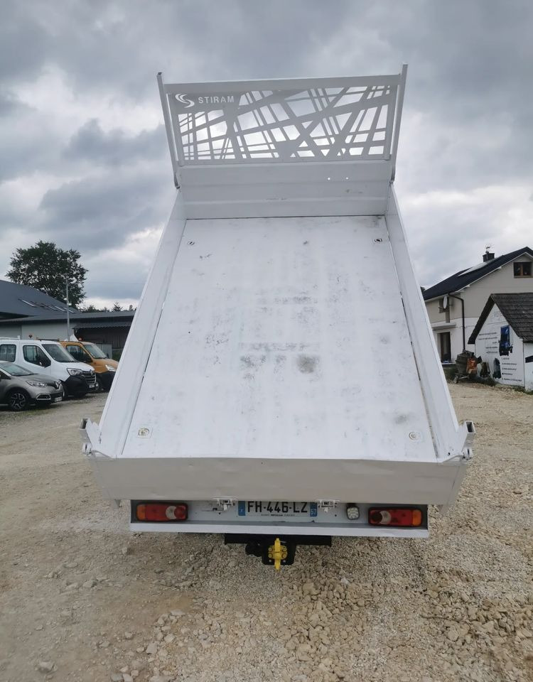 Renault Master Kiper wywrotka 2.3-145KM Hak Bliźniak klimatyzacja Kamera cofania - Tipper van: picture 5 Renault Master Kiper wywrotka 2.3-145KM Hak Bliźniak klimatyzacja Kamera cofania - Tipper van: picture 5