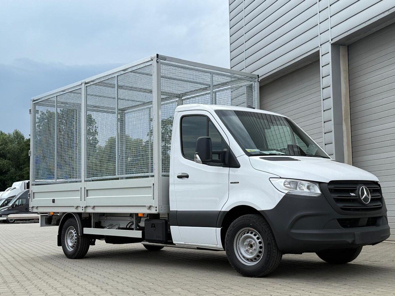Mercedes eSprinter - Open body delivery van, Electric van: picture 1 Mercedes eSprinter - Open body delivery van, Electric van: picture 1