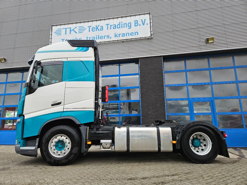 Volvo FH 460 ADR EX/II, EX/III, FL and AT PTO Double Tank Smart 2 tacho - Tractor unit: picture 4 Volvo FH 460 ADR EX/II, EX/III, FL and AT PTO Double Tank Smart 2 tacho - Tractor unit: picture 4