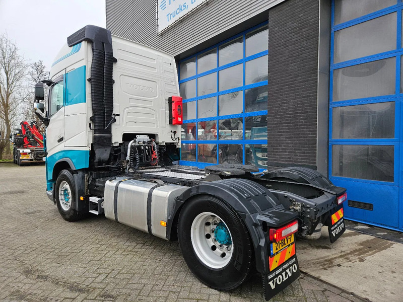 Volvo FH 460 ADR EX/II, EX/III, FL and AT PTO Double Tank Smart 2 tacho - Tractor unit: picture 5 Volvo FH 460 ADR EX/II, EX/III, FL and AT PTO Double Tank Smart 2 tacho - Tractor unit: picture 5