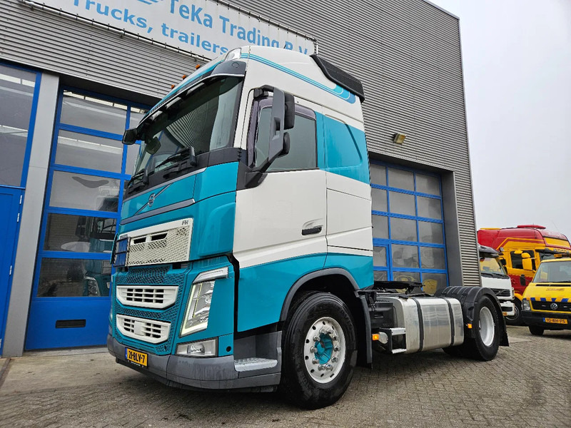 Volvo FH 460 ADR EX/II, EX/III, FL and AT PTO Double Tank Smart 2 tacho - Tractor unit: picture 1 Volvo FH 460 ADR EX/II, EX/III, FL and AT PTO Double Tank Smart 2 tacho - Tractor unit: picture 1