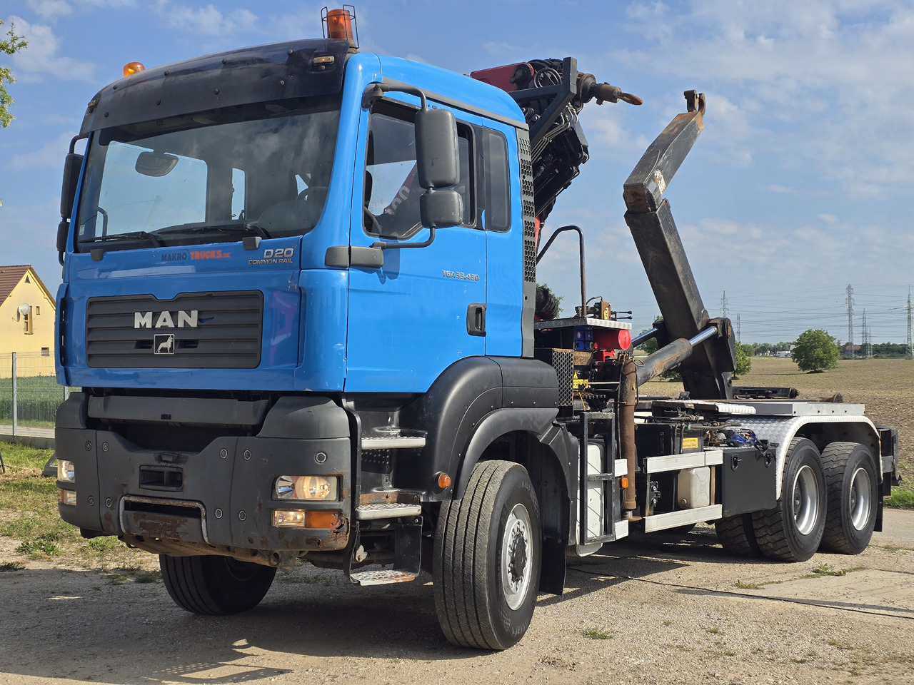 MAN TGA 33.430 6X6 / HMF 1823 K3+REM.CON./ HOOK SYSTEM 2x in stock - Hook lift truck, Crane truck: picture 4 MAN TGA 33.430 6X6 / HMF 1823 K3+REM.CON./ HOOK SYSTEM 2x in stock - Hook lift truck, Crane truck: picture 4