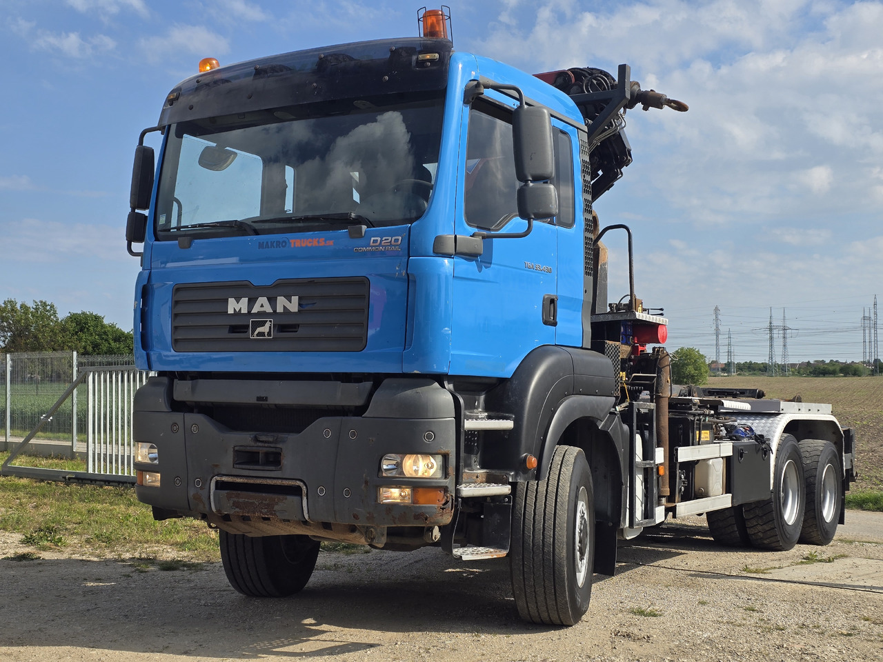 MAN TGA 33.430 6X6 / HMF 1823 K3+REM.CON./ HOOK SYSTEM 2x in stock - Hook lift truck, Crane truck: picture 2 MAN TGA 33.430 6X6 / HMF 1823 K3+REM.CON./ HOOK SYSTEM 2x in stock - Hook lift truck, Crane truck: picture 2