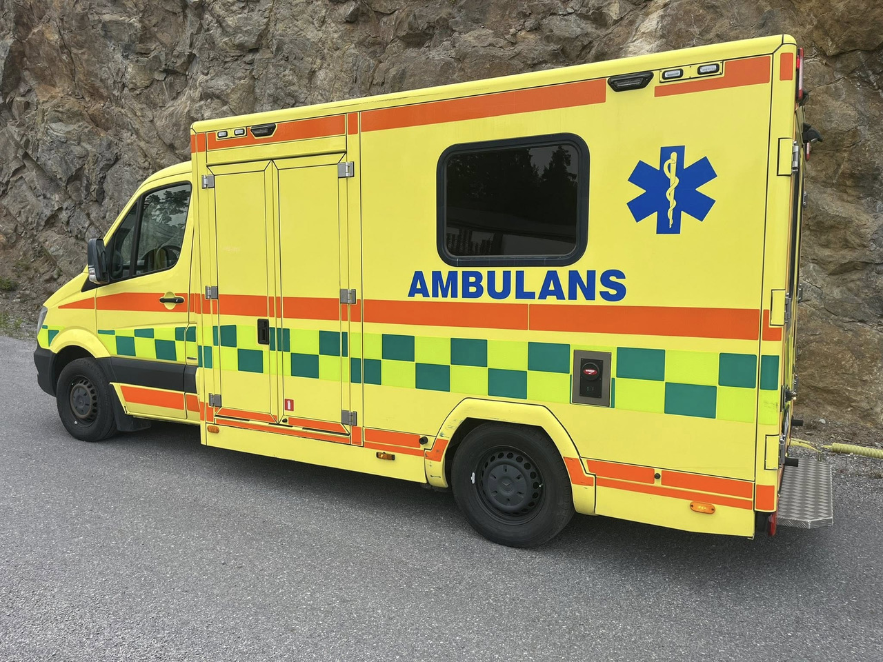 MERCEDES-BENZ Sprinter 319 - AMBULANCE - SOLD/SÅLD !!! - Ambulance: picture 3 MERCEDES-BENZ Sprinter 319 - AMBULANCE - SOLD/SÅLD !!! - Ambulance: picture 3