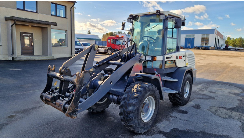Terex TL80 4X4 + tools - Wheel loader: picture 1 Terex TL80 4X4 + tools - Wheel loader: picture 1