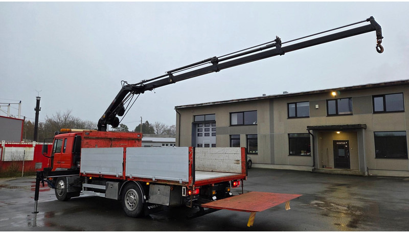Volvo FL220 4X2 HIAB 077 - Dropside/ Flatbed truck, Crane truck: picture 4 Volvo FL220 4X2 HIAB 077 - Dropside/ Flatbed truck, Crane truck: picture 4