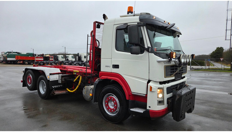 Volvo FM380 6X2*4 plow - Hook lift truck: picture 2 Volvo FM380 6X2*4 plow - Hook lift truck: picture 2