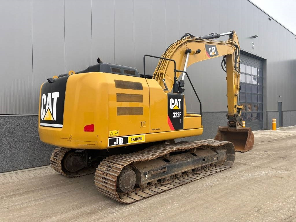 CAT 323 F L - Crawler excavator: picture 5 CAT 323 F L - Crawler excavator: picture 5