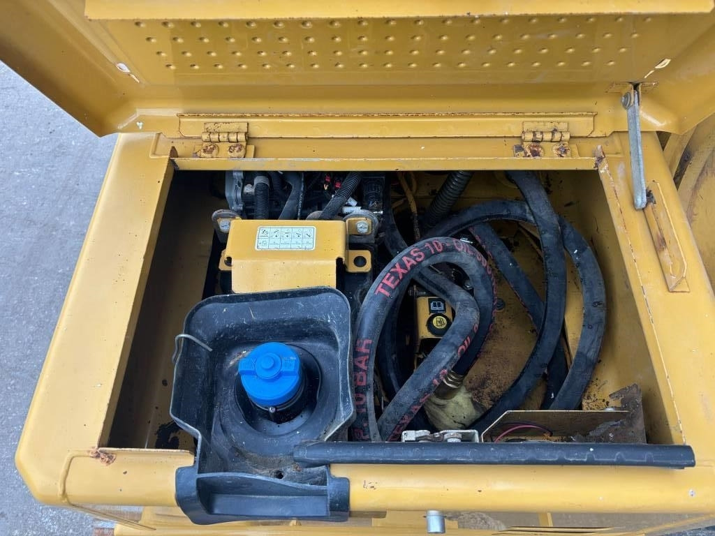 CAT 323 F L  leasing CAT 323 F L: picture 26