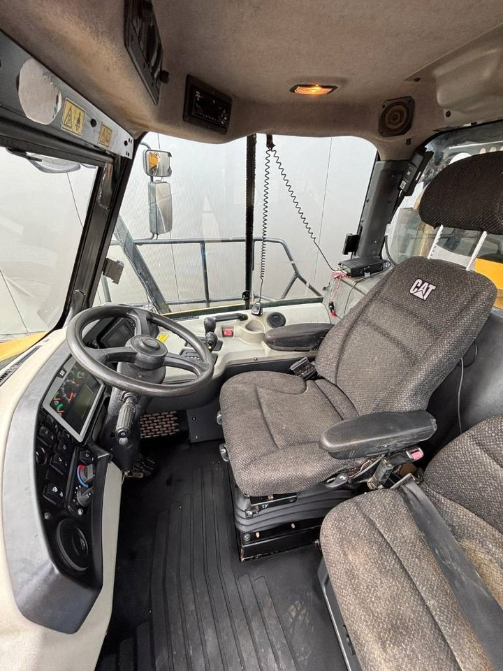 Articulated dumper CAT 745 C: picture 12