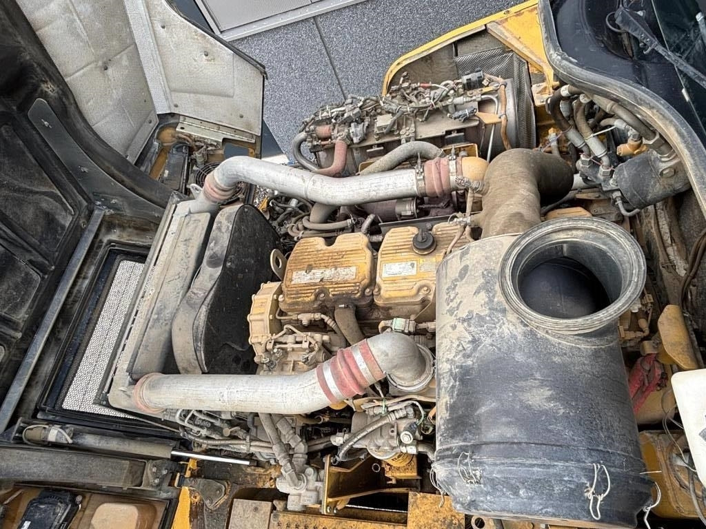 Articulated dumper CAT 745 C: picture 14