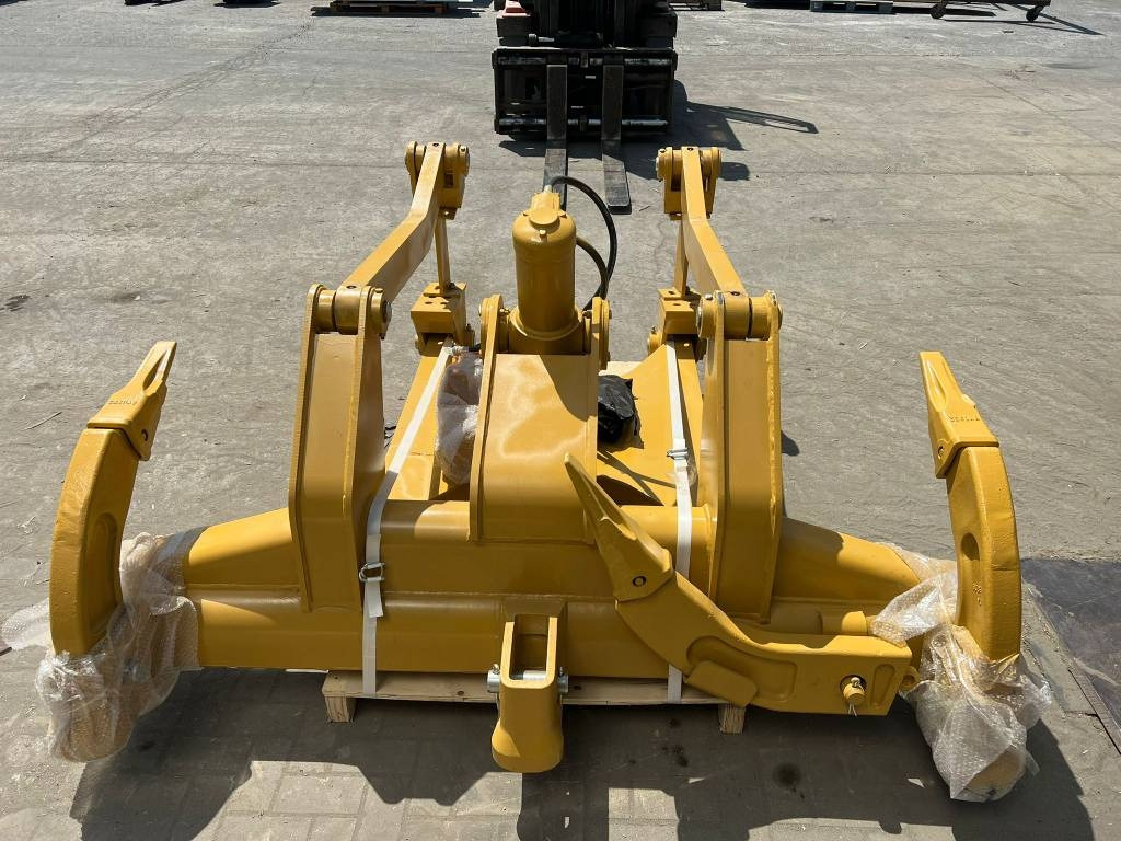 CAT D6T - D6R NEW RIPPER - Ripper for Construction machinery: picture 1 CAT D6T - D6R NEW RIPPER - Ripper for Construction machinery: picture 1