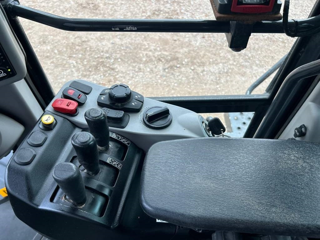 Wheel loader Komatsu WA 475-10E0: picture 14