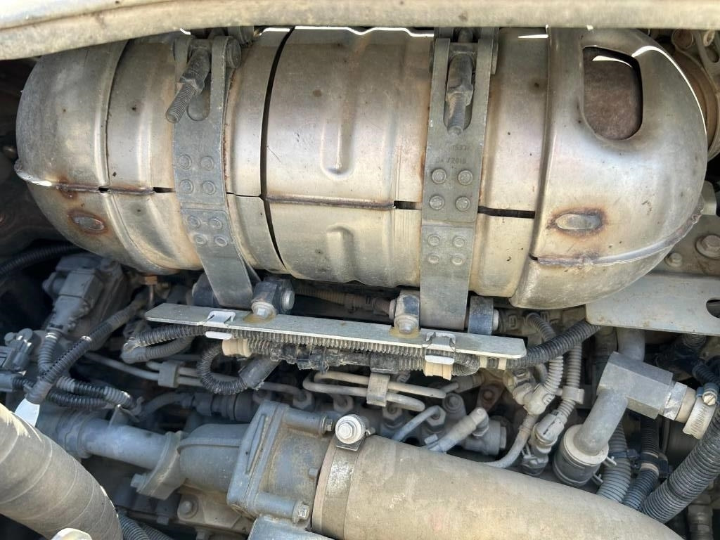 Crawler excavator Takeuchi TB 2150 R: picture 23