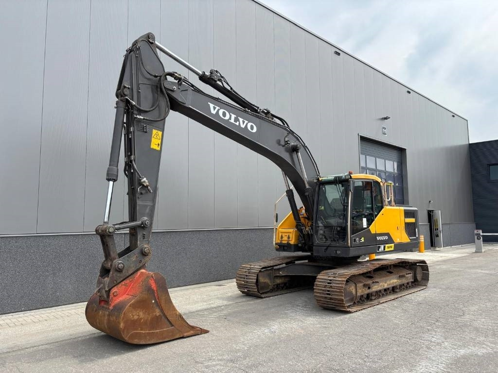 Volvo EC 220 EL (new undercarriage) - Crawler excavator: picture 2 Volvo EC 220 EL (new undercarriage) - Crawler excavator: picture 2
