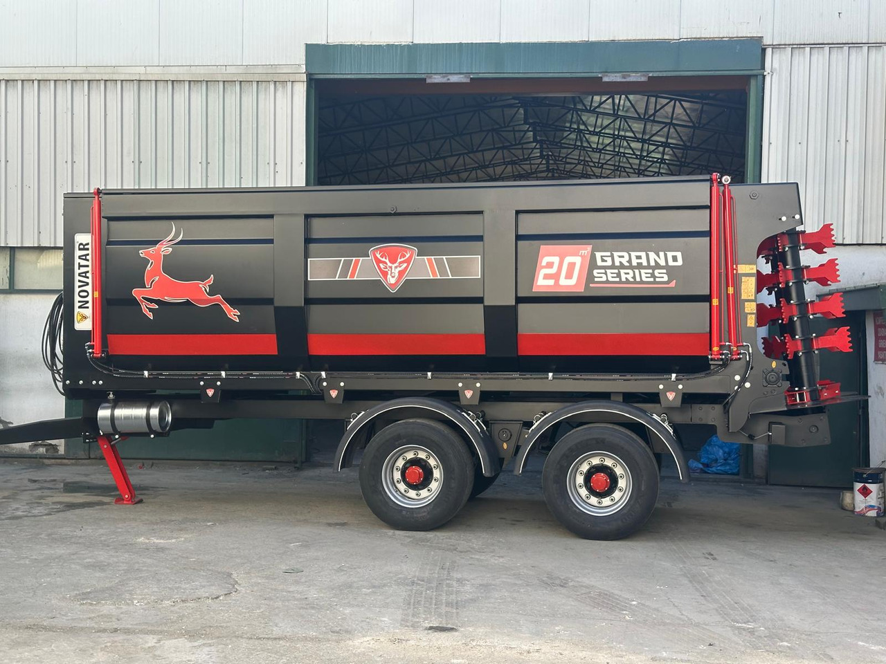 Novatar Manure Spreader Trailer 20 M3 - Manure spreader: picture 3 Novatar Manure Spreader Trailer 20 M3 - Manure spreader: picture 3